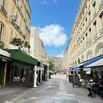 Chez Zenovia